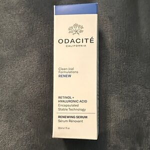 Renewing Serum - Cream and Blue